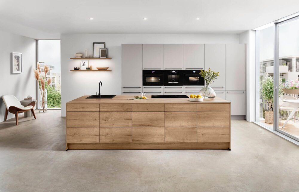 Nobilia Moderne Inselküche Holzoptik