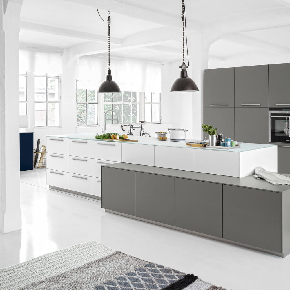 Nolte Moderne Inselküche Articweiß softmatt