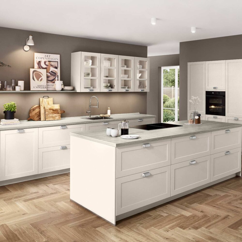 Nobilia Landhaus Inselküche Nordic Sand perfect matt